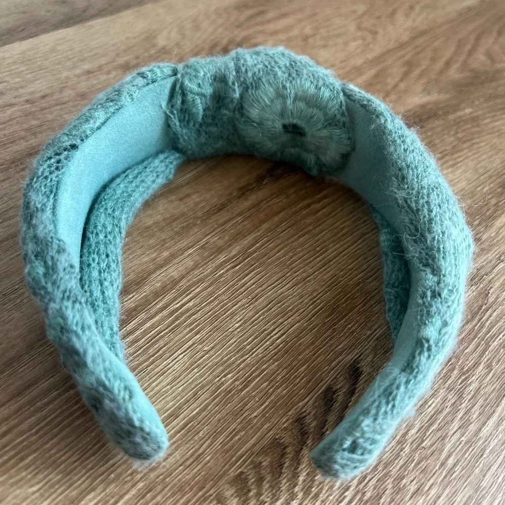 Green cotton gauze headband with flower embroidery